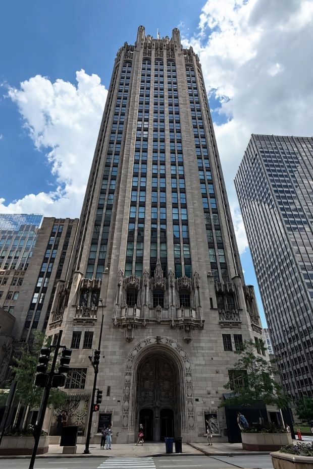 12 Amazing Chicago Things to Do for Architecture and Deep-Dish Pizza