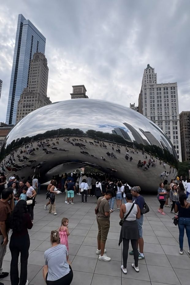 12 Amazing Chicago Things to Do for Architecture and Deep-Dish Pizza