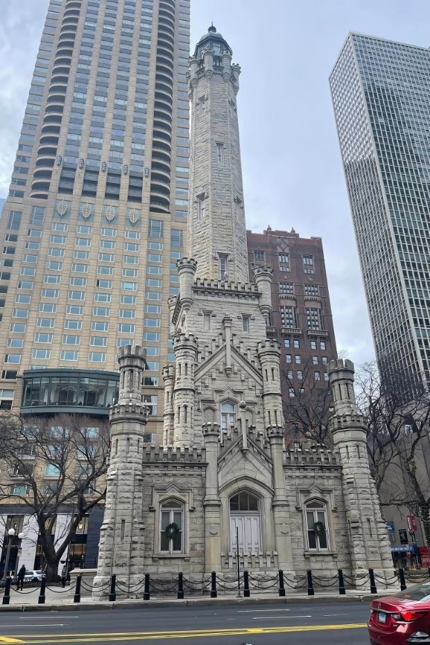 12 Amazing Chicago Things to Do for Architecture and Deep-Dish Pizza