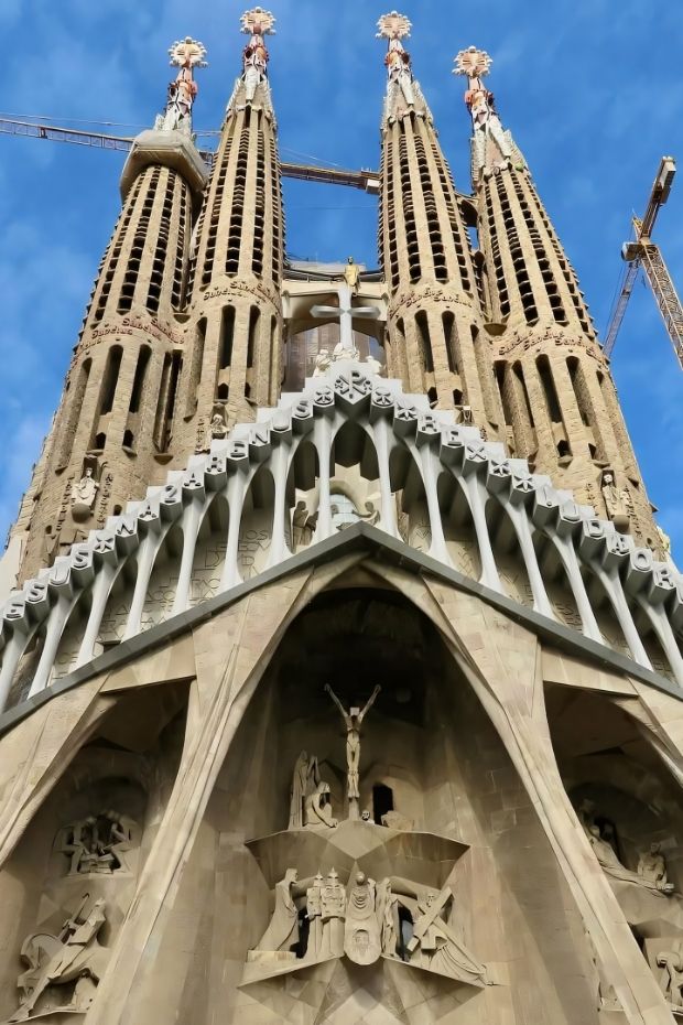 12 Best Barcelona Attractions From Gaudi to Mediterranean Magic