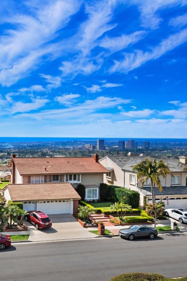 12 Best Newport Beach California Spots for Luxury Coastal Living