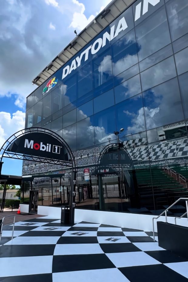 11 Top Daytona Beach Florida Activities for Racing and Beaches