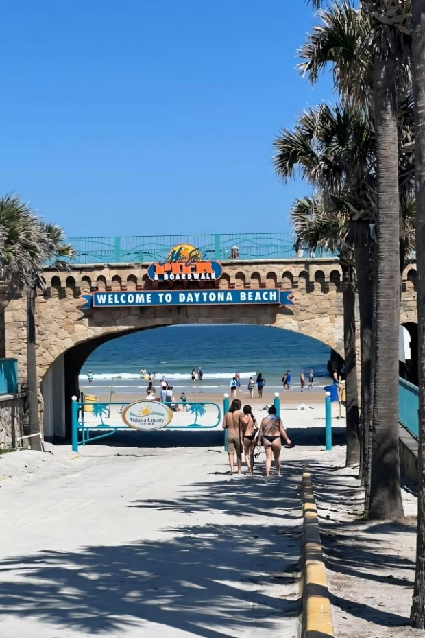 11 Top Daytona Beach Florida Activities for Racing and Beaches