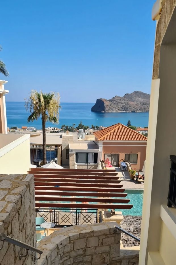 15 Stunning Greece Islands to Explore in White-Washed Paradise