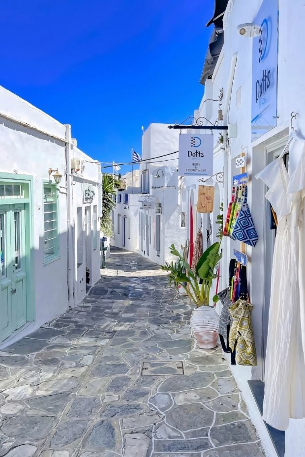 15 Stunning Greece Islands to Explore in White-Washed Paradise