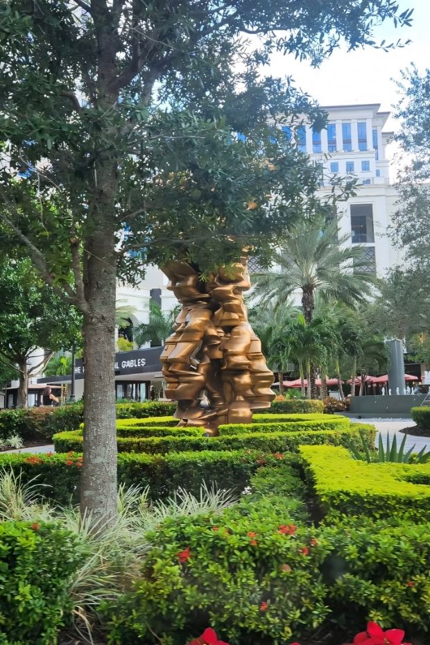 14 Top Miami Attractions With Art Deco Beaches and Latin Vibes