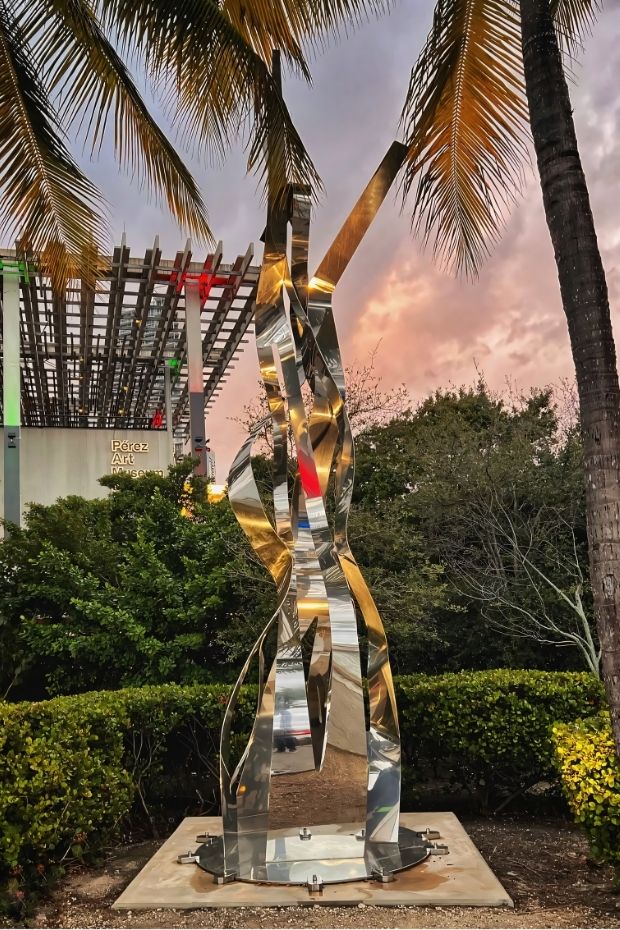 14 Top Miami Attractions With Art Deco Beaches and Latin Vibes