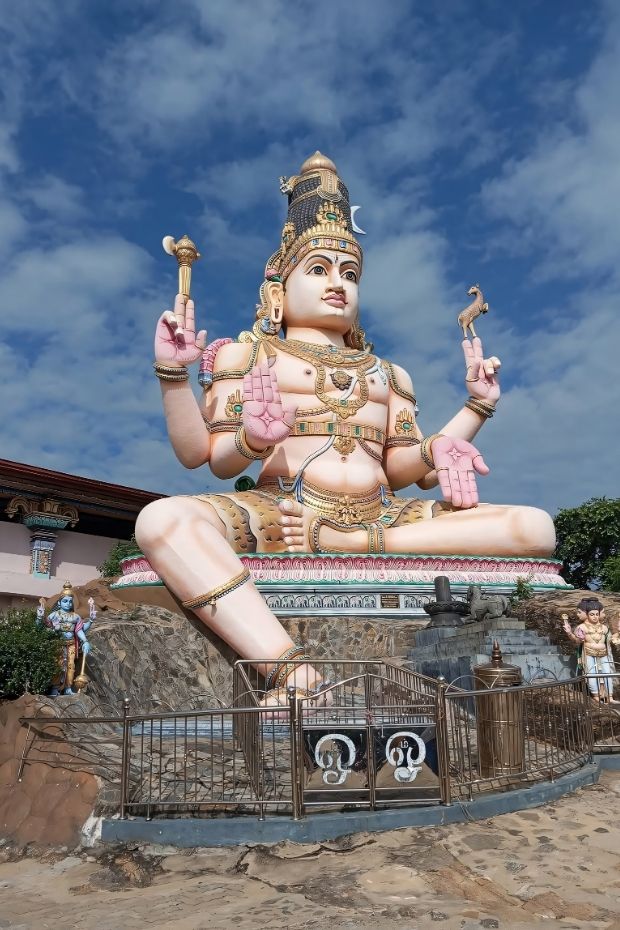 10 Most Sacred Kovil Temples in South India and Sri Lanka to Visit