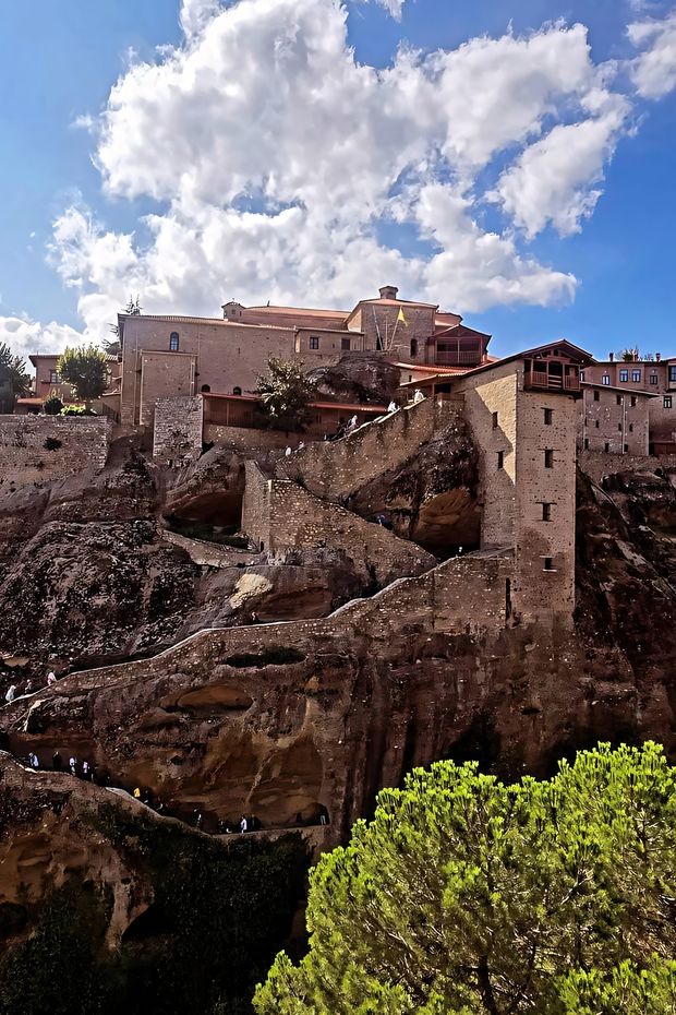 15 Breathtaking Things to Do in Greece for an Epic Mediterranean Adventure